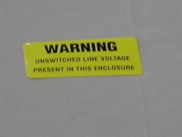 100630                 GOLO LABEL - WARNING -LVC - UNSWITCHED LINE VOLTAGE